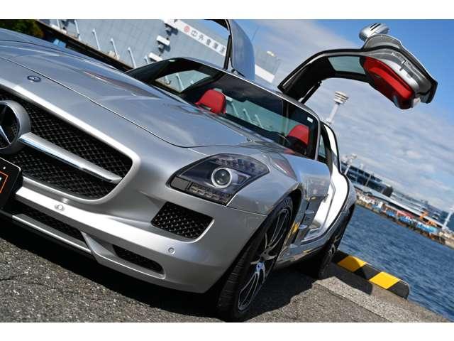 ＳＬＳ ＡＭＧ ベースグレード　正規ディーラー車　左ハンドル　法人禁煙屋根保管雨天未ＯＰパフォーマンスパッケージ１（カーボンブレーキ・Ｐステア・ＡＭＧスポーツサス　クラシックレッドフルレザー鍛造Ｆ１９Ｒ２０ＡＷ（33枚目）