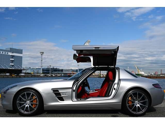 ＳＬＳ ＡＭＧ ベースグレード　正規ディーラー車　左ハンドル　法人禁煙屋根保管雨天未ＯＰパフォーマンスパッケージ１（カーボンブレーキ・Ｐステア・ＡＭＧスポーツサス　クラシックレッドフルレザー鍛造Ｆ１９Ｒ２０ＡＷ（38枚目）