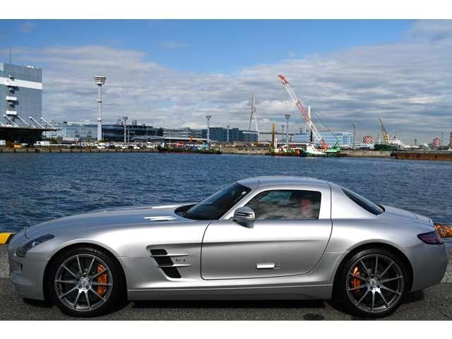ＳＬＳ ＡＭＧ ベースグレード　正規ディーラー車　左ハンドル　法人禁煙屋根保管雨天未ＯＰパフォーマンスパッケージ１（カーボンブレーキ・Ｐステア・ＡＭＧスポーツサス　クラシックレッドフルレザー鍛造Ｆ１９Ｒ２０ＡＷ（39枚目）