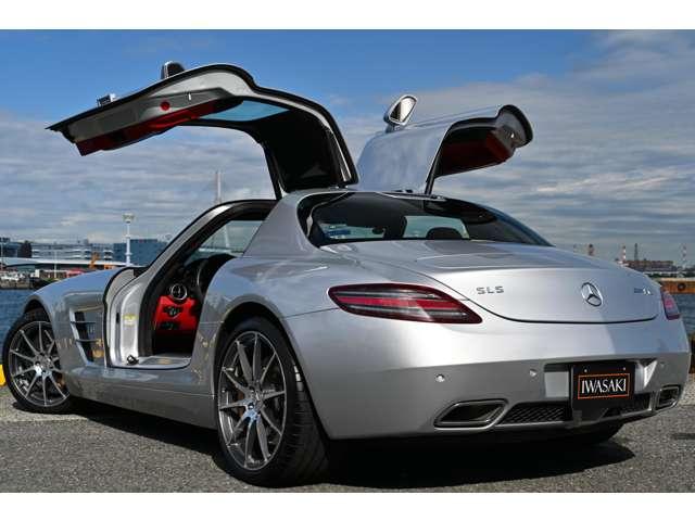 ＳＬＳ ＡＭＧ ベースグレード　正規ディーラー車　左ハンドル　法人禁煙屋根保管雨天未ＯＰパフォーマンスパッケージ１（カーボンブレーキ・Ｐステア・ＡＭＧスポーツサス　クラシックレッドフルレザー鍛造Ｆ１９Ｒ２０ＡＷ（43枚目）