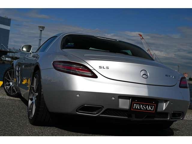 ＳＬＳ ＡＭＧ ベースグレード　正規ディーラー車　左ハンドル　法人禁煙屋根保管雨天未ＯＰパフォーマンスパッケージ１（カーボンブレーキ・Ｐステア・ＡＭＧスポーツサス　クラシックレッドフルレザー鍛造Ｆ１９Ｒ２０ＡＷ（46枚目）