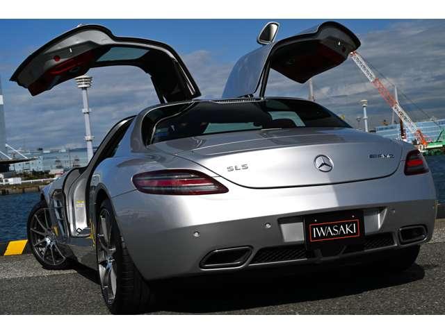 ＳＬＳ ＡＭＧ ベースグレード　正規ディーラー車　左ハンドル　法人禁煙屋根保管雨天未ＯＰパフォーマンスパッケージ１（カーボンブレーキ・Ｐステア・ＡＭＧスポーツサス　クラシックレッドフルレザー鍛造Ｆ１９Ｒ２０ＡＷ（47枚目）