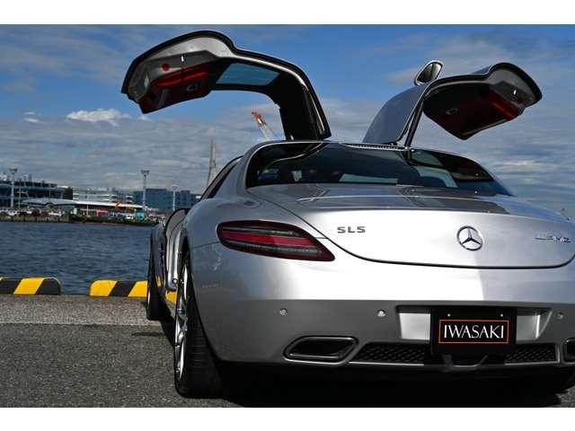 ＳＬＳ ＡＭＧ ベースグレード　正規ディーラー車　左ハンドル　法人禁煙屋根保管雨天未ＯＰパフォーマンスパッケージ１（カーボンブレーキ・Ｐステア・ＡＭＧスポーツサス　クラシックレッドフルレザー鍛造Ｆ１９Ｒ２０ＡＷ（54枚目）