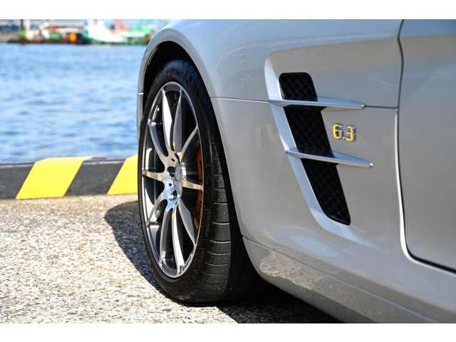 ＳＬＳ ＡＭＧ ベースグレード　正規ディーラー車　左ハンドル　法人禁煙屋根保管雨天未ＯＰパフォーマンスパッケージ１（カーボンブレーキ・Ｐステア・ＡＭＧスポーツサス　クラシックレッドフルレザー鍛造Ｆ１９Ｒ２０ＡＷ（68枚目）