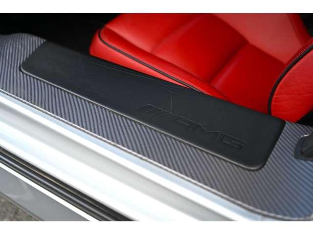 ＳＬＳ ＡＭＧ ベースグレード　正規ディーラー車　左ハンドル　法人禁煙屋根保管雨天未ＯＰパフォーマンスパッケージ１（カーボンブレーキ・Ｐステア・ＡＭＧスポーツサス　クラシックレッドフルレザー鍛造Ｆ１９Ｒ２０ＡＷ（73枚目）