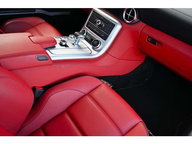 ＳＬＳ ＡＭＧ ベースグレード　正規ディーラー車　左ハンドル　法人禁煙屋根保管雨天未ＯＰパフォーマンスパッケージ１（カーボンブレーキ・Ｐステア・ＡＭＧスポーツサス　クラシックレッドフルレザー鍛造Ｆ１９Ｒ２０ＡＷ（75枚目）