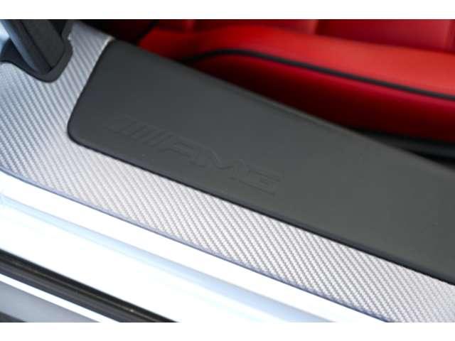 ＳＬＳ ＡＭＧ ベースグレード　正規ディーラー車　左ハンドル　法人禁煙屋根保管雨天未ＯＰパフォーマンスパッケージ１（カーボンブレーキ・Ｐステア・ＡＭＧスポーツサス　クラシックレッドフルレザー鍛造Ｆ１９Ｒ２０ＡＷ（76枚目）