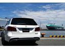 E350ブルテックステーションワゴンアバンG 法人オナ禁煙屋根保管後期モデルOPパノラマルーフOPAMGスポーツパッケージ(AMGエアロ・アルミ)黒本革シートヒーター本革巻きステア純正HDDナビ地デジBカメラ電動テールゲートOP360カメラ経済的(51枚目)
