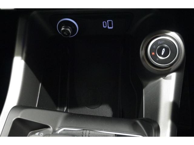 ヴェローチェ　認定中古車　レザーシート　Ｈａｒｍａｎ／Ｋａｒｄｏｎスピーカー　純正ナビ付　サラウンドカメラ　衝突被害軽減ブレーキ　アダプティブクルーズ　マトリックスＬＥＤ　シーケンシャルウィンカー　ベンチレーション(27枚目)