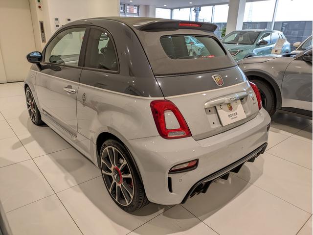 アバルト595C ツーリズモ MYS メイクユアスコーピオン 専用色 赤レザー カロッツェリアインダッシュナビ フルセグ バックカメラ Bluetooth パドルシフト キセノンヘッドライト 純正17インチアルミ ドラレコ ETC(6枚目)