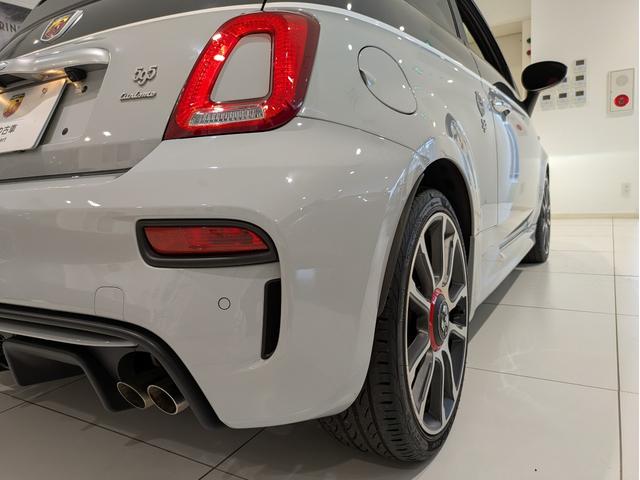 アバルト595C ツーリズモ MYS メイクユアスコーピオン 専用色 赤レザー カロッツェリアインダッシュナビ フルセグ バックカメラ Bluetooth パドルシフト キセノンヘッドライト 純正17インチアルミ ドラレコ ETC(10枚目)