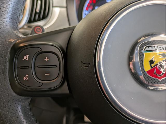 アバルト595C ツーリズモ MYS メイクユアスコーピオン 専用色 赤レザー カロッツェリアインダッシュナビ フルセグ バックカメラ Bluetooth パドルシフト キセノンヘッドライト 純正17インチアルミ ドラレコ ETC(20枚目)