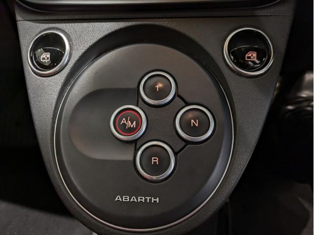 アバルト595C ツーリズモ MYS メイクユアスコーピオン 専用色 赤レザー カロッツェリアインダッシュナビ フルセグ バックカメラ Bluetooth パドルシフト キセノンヘッドライト 純正17インチアルミ ドラレコ ETC(22枚目)