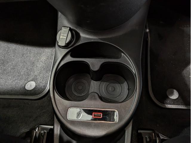 アバルト595C ツーリズモ MYS メイクユアスコーピオン 専用色 赤レザー カロッツェリアインダッシュナビ フルセグ バックカメラ Bluetooth パドルシフト キセノンヘッドライト 純正17インチアルミ ドラレコ ETC(24枚目)