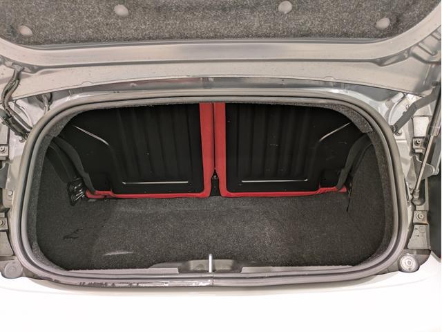 アバルト595C ツーリズモ MYS メイクユアスコーピオン 専用色 赤レザー カロッツェリアインダッシュナビ フルセグ バックカメラ Bluetooth パドルシフト キセノンヘッドライト 純正17インチアルミ ドラレコ ETC(28枚目)