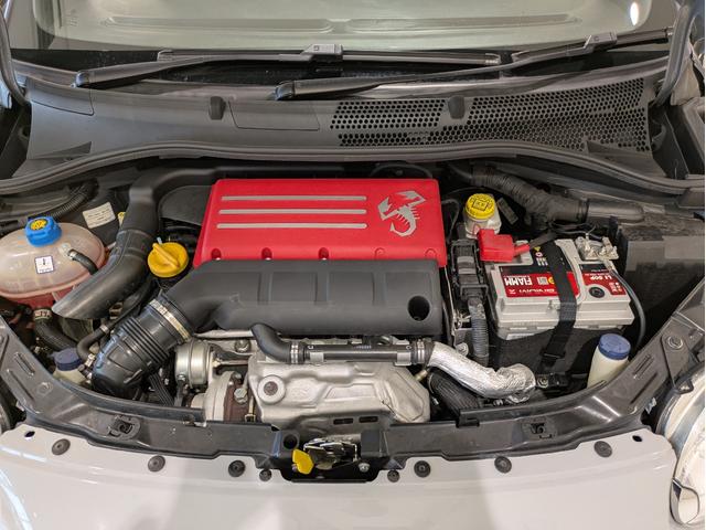 アバルト595C ツーリズモ MYS メイクユアスコーピオン 専用色 赤レザー カロッツェリアインダッシュナビ フルセグ バックカメラ Bluetooth パドルシフト キセノンヘッドライト 純正17インチアルミ ドラレコ ETC(34枚目)