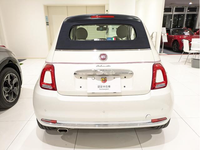 500C ドルチェヴィータ 100台限定車 専用ソフトトップ クロームボンネットライン 専用16インチアルミ ボディーレッドラインデカール 専用ハーフレザーシート キセノンヘッドライト リアパークセンサー CarPlay ETC(8枚目)