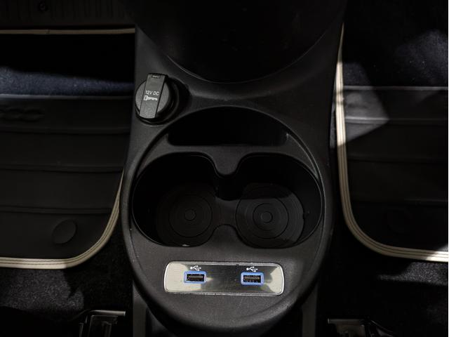 500C ドルチェヴィータ 100台限定車 専用ソフトトップ クロームボンネットライン 専用16インチアルミ ボディーレッドラインデカール 専用ハーフレザーシート キセノンヘッドライト リアパークセンサー CarPlay ETC(24枚目)