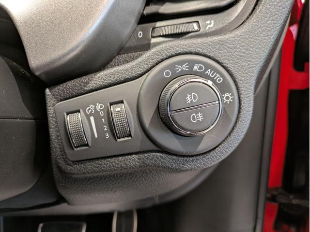 500X スポーツ 電動黒革シート&ヒーター ACC 衝突軽減ブレーキ レーンキープアシスト バックカメラ 前後パークセンサー Carplay Bluetooth キセノン 純正19インチアルミ ETC 禁煙車(27枚目)