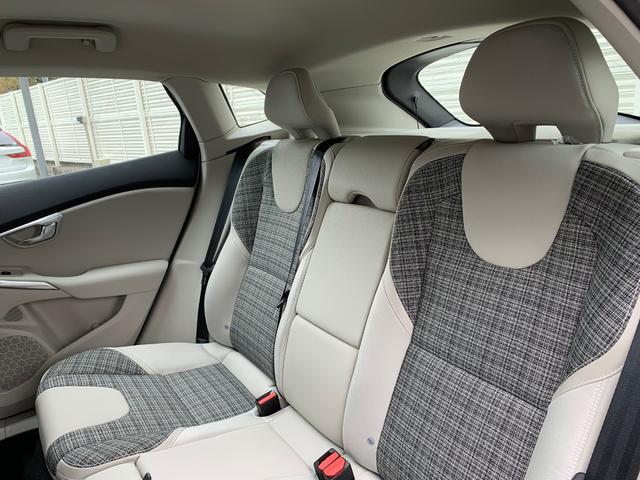 クロスカントリー D4 モメンタム 元弊社社用車(9枚目)