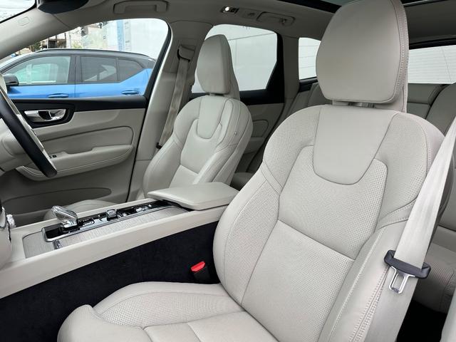 ＸＣ６０ Ｂ５　ＡＷＤ　インスクリプション　ワンオーナー車　サンルーフ　ベンチレーション　シートヒーター　マッサージ機能　３６０度カメラ　ＨＤＤナビ（13枚目）