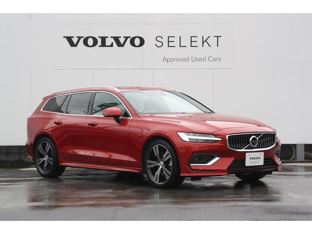 Ｖ６０ Ｔ５　インスクリプション　エクステリアスタイリングキット　ポールスターパフォーマンスソフトウェア　１９インチアルミ　サンルーフ　３６０度カメラ　レザー　キーレス　シートヒーター　ベンチレーション（6枚目）