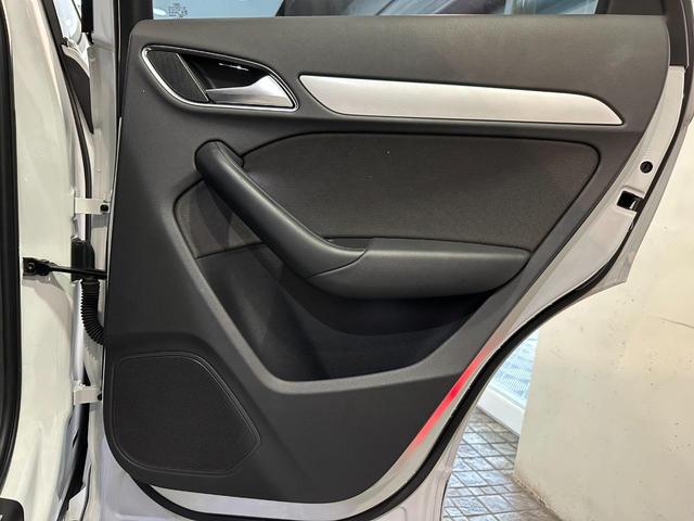 Ｑ３ １．４ＴＦＳＩスポーツ　ＳラインエクステリアＰ純正１７インチＡＷアシスタンスＰコンビニエンスＰ　ＬＥＤパッケージバックカメラパワーバックドア純正ＭＭＩナビフルセグＴＶ（30枚目）