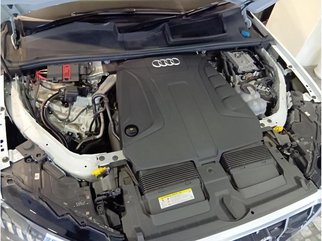 AUDI Q7 45 S LINE LIMITED