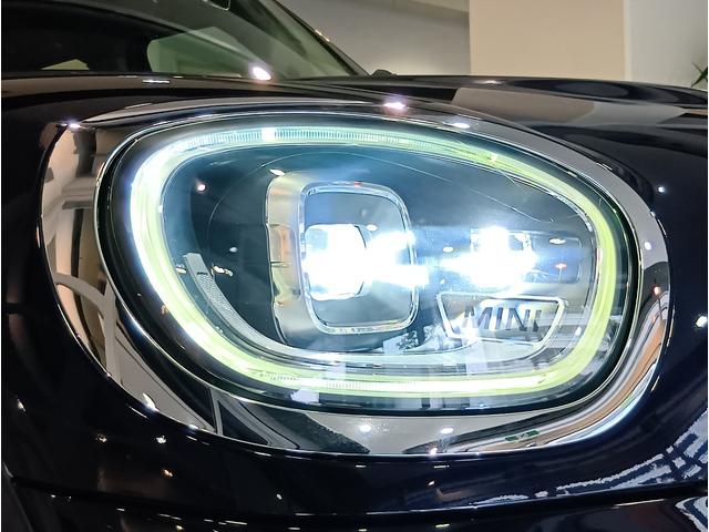 ＭＩＮＩ クーパーＤ　クロスオーバー　１オーナー　ディーラー記録Ｒ４　５　６　７あり　シートヒーター　パワーバックドア（フットオープン付）　バックカメラ　Ｂｌｕｅｔｏｏｔｈ　ドラレコ　アンビエントライト　純正ナビ　ルーフレール　トノカバー（17枚目）
