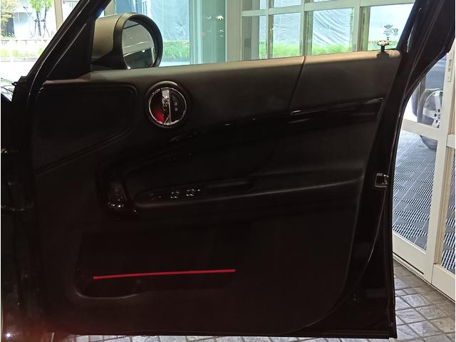 ＭＩＮＩ クーパーＤ　クロスオーバー　１オーナー　ディーラー記録Ｒ４　５　６　７あり　シートヒーター　パワーバックドア（フットオープン付）　バックカメラ　Ｂｌｕｅｔｏｏｔｈ　ドラレコ　アンビエントライト　純正ナビ　ルーフレール　トノカバー（19枚目）