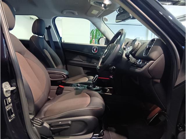 ＭＩＮＩ クーパーＤ　クロスオーバー　１オーナー　ディーラー記録Ｒ４　５　６　７あり　シートヒーター　パワーバックドア（フットオープン付）　バックカメラ　Ｂｌｕｅｔｏｏｔｈ　ドラレコ　アンビエントライト　純正ナビ　ルーフレール　トノカバー（27枚目）