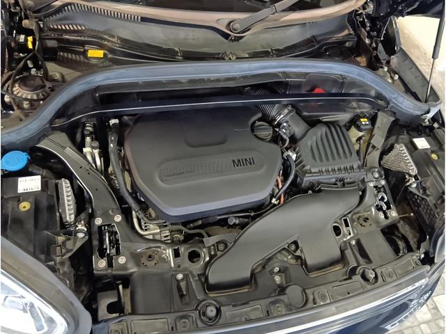 MINI クーパーD クロスオーバー シートヒーター パワーバックドア(フットオープン付) バックカメラ Bluetooth ドラレコ アンビエントライト 純正ナビ 1オーナー ディーラー記録R4 5 6 7あり(51枚目)