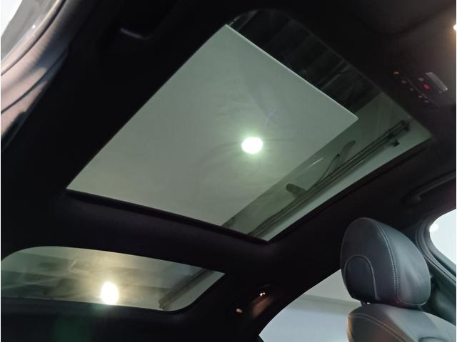 Ｃクラス Ｃ２２０ｄアバンギャルド　ＡＭＧライン　１オーナー　ディーラー記録Ｒ１．２．３．４．５あり　レザーエクスクルーシブＰＫＧ　ブラックレザーシート　パノラミックスライディングルーフ　ヘッドアップディスプレイ　アンビエントライト（4枚目）