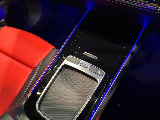 ＧＬＡクラス ＧＬＡ２００ｄ　４マチック　ＡＭＧラインパッケージ　１オーナー車　アドバンスドＰ　ＡＭＧレザーエクスクルーシブＰ　レーダーセーフティＰ　　パノラミックルーフ　ＨＵＤ　ブルメスターサウンド　ＡＢＵＸＡＲナビ　赤黒レザーシート　メモリ付パワーシート（32枚目）