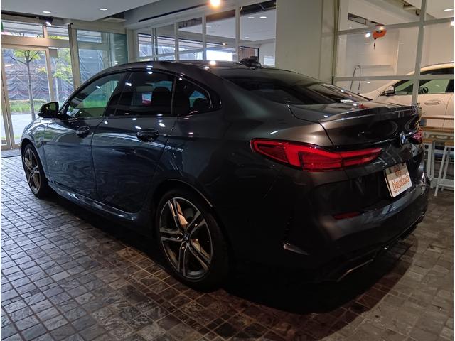 2シリーズ M235i xDriveグランクーペ 1オーナー ディーラー記録R3 4 5 6あり メモリーパワーシート シートヒーター バックカメラ アンビエントライト ワイヤレス充電 純正ナビ Bluetooth クルーズコントロール 前後ドラレコ(16枚目)