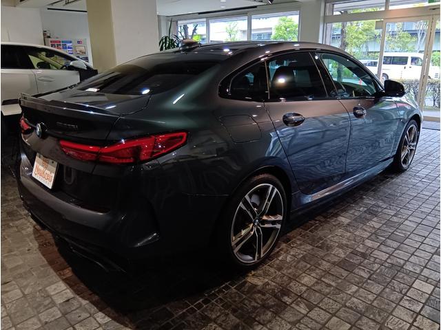 2シリーズ M235i xDriveグランクーペ 1オーナー ディーラー記録R3 4 5 6あり メモリーパワーシート シートヒーター バックカメラ アンビエントライト ワイヤレス充電 純正ナビ Bluetooth クルーズコントロール 前後ドラレコ(18枚目)