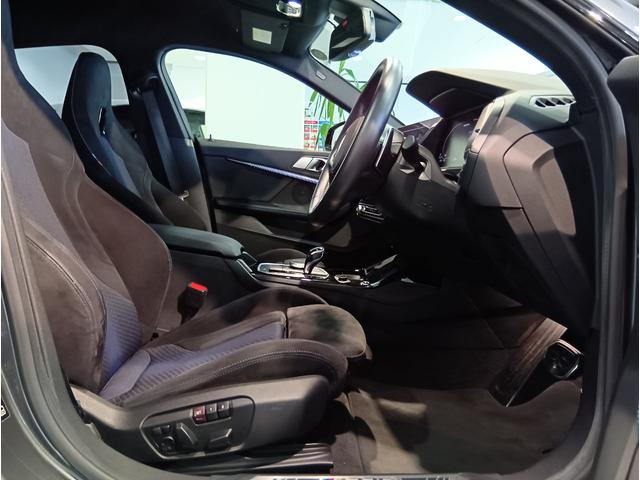 2シリーズ M235i xDriveグランクーペ 1オーナー ディーラー記録R3 4 5 6あり メモリーパワーシート シートヒーター バックカメラ アンビエントライト ワイヤレス充電 純正ナビ Bluetooth クルーズコントロール 前後ドラレコ(29枚目)