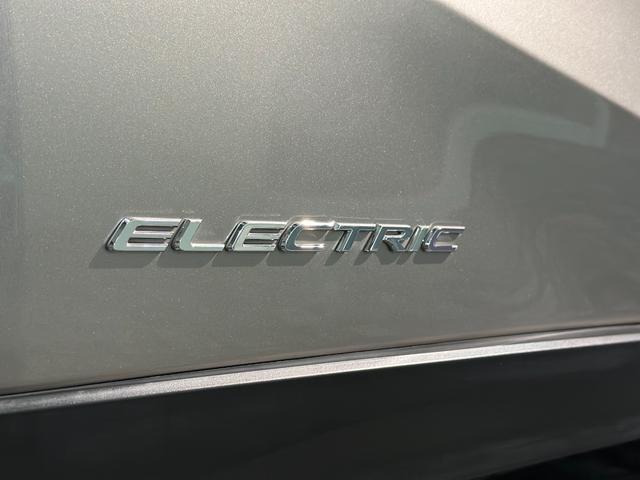 ＵＸ ＵＸ３００ｅ　バージョンＣ　ディーラー記録簿Ｒ３．Ｒ４．Ｒ５．Ｒ６．Ｒ７有　ブラインドスポット　ハンズフリーパワーバックドア地デジ　マークレビンソン　シートヒーター＆エアコン　ステアリングヒーター　パワーシート　ナノイー（10枚目）