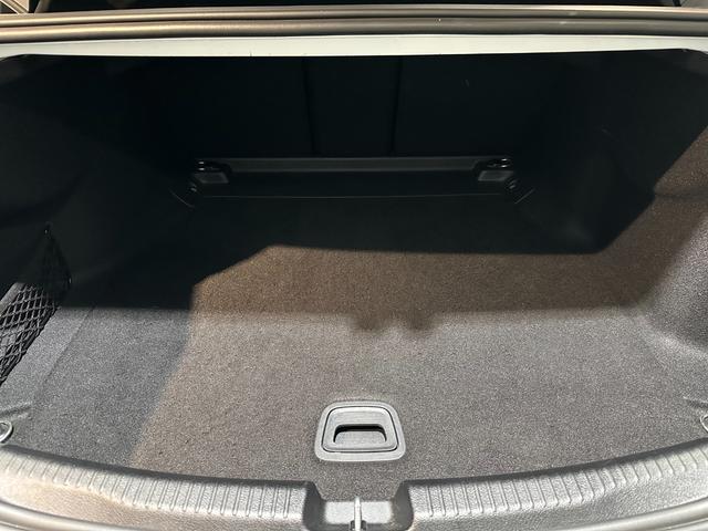 Cクラス C220dアバンギャルド AMGラインパッケージ レーダーセーフティP LEDハイパーパフォーマンスヘッドランプ 360度カメラ パワーシート シートヒーター パワートランク フットトランクオープナー 純正18インチAW 1オーナー D記5.6.7(32枚目)