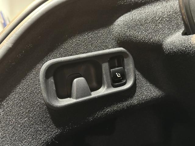 Cクラス C220dアバンギャルド AMGラインパッケージ レーダーセーフティP LEDハイパーパフォーマンスヘッドランプ 360度カメラ パワーシート シートヒーター パワートランク フットトランクオープナー 純正18インチAW 1オーナー D記5.6.7(34枚目)