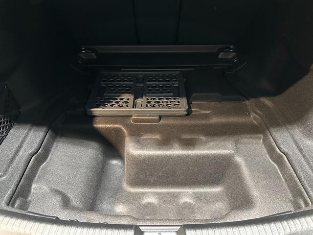 Cクラス C220dアバンギャルド AMGラインパッケージ レーダーセーフティP LEDハイパーパフォーマンスヘッドランプ 360度カメラ パワーシート シートヒーター パワートランク フットトランクオープナー 純正18インチAW 1オーナー D記5.6.7(67枚目)