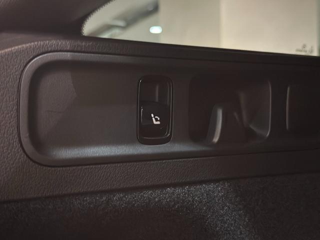 リクライニングレバー２