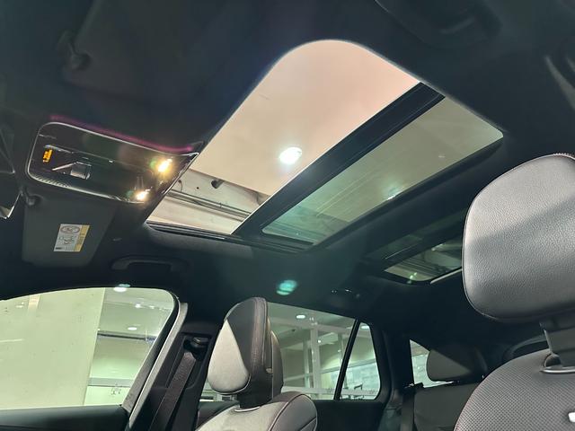 パノラミックスライディングルーフ開