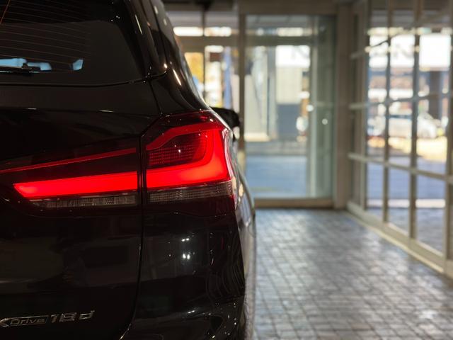 X1 xDrive 18d xライン ハイラインPKG モカレザー 木目調インパネ シートヒーター ACC パワーバックドア(フットオープナー) 1オーナー バックカメラ 前後ドラレコ ディーラー整備記録簿付 R4/5/6/7 スペアキー(37枚目)