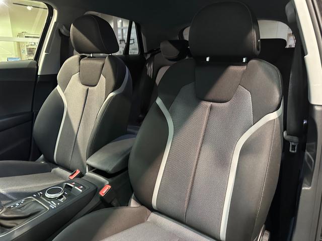 Q2 35TDIスポーツ アシスタンスパッケージ ACC ブレーキホールド バックカメラ LEDライト 電動リアゲート 純正TV付ナビ 8スピーカー 前後ドラレコ スペアキー ETC ディーラー整備記録簿 R4/5/6/7(14枚目)