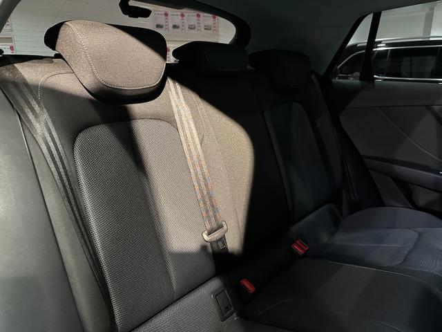 Q2 35TDIスポーツ アシスタンスパッケージ ACC ブレーキホールド バックカメラ LEDライト 電動リアゲート 純正TV付ナビ 8スピーカー 前後ドラレコ スペアキー ETC ディーラー整備記録簿 R4/5/6/7(15枚目)