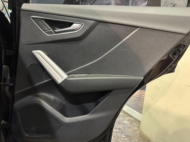 Q2 35TDIスポーツ アシスタンスパッケージ ACC ブレーキホールド バックカメラ LEDライト 電動リアゲート 純正TV付ナビ 8スピーカー 前後ドラレコ スペアキー ETC ディーラー整備記録簿 R4/5/6/7(17枚目)