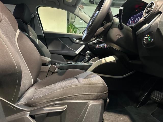 Q2 35TDIスポーツ アシスタンスパッケージ ACC ブレーキホールド バックカメラ LEDライト 電動リアゲート 純正TV付ナビ 8スピーカー 前後ドラレコ スペアキー ETC ディーラー整備記録簿 R4/5/6/7(18枚目)