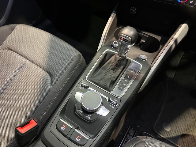 Q2 35TDIスポーツ アシスタンスパッケージ ACC ブレーキホールド バックカメラ LEDライト 電動リアゲート 純正TV付ナビ 8スピーカー 前後ドラレコ スペアキー ETC ディーラー整備記録簿 R4/5/6/7(22枚目)