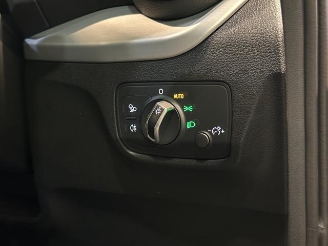 Q2 35TDIスポーツ アシスタンスパッケージ ACC ブレーキホールド バックカメラ LEDライト 電動リアゲート 純正TV付ナビ 8スピーカー 前後ドラレコ スペアキー ETC ディーラー整備記録簿 R4/5/6/7(24枚目)